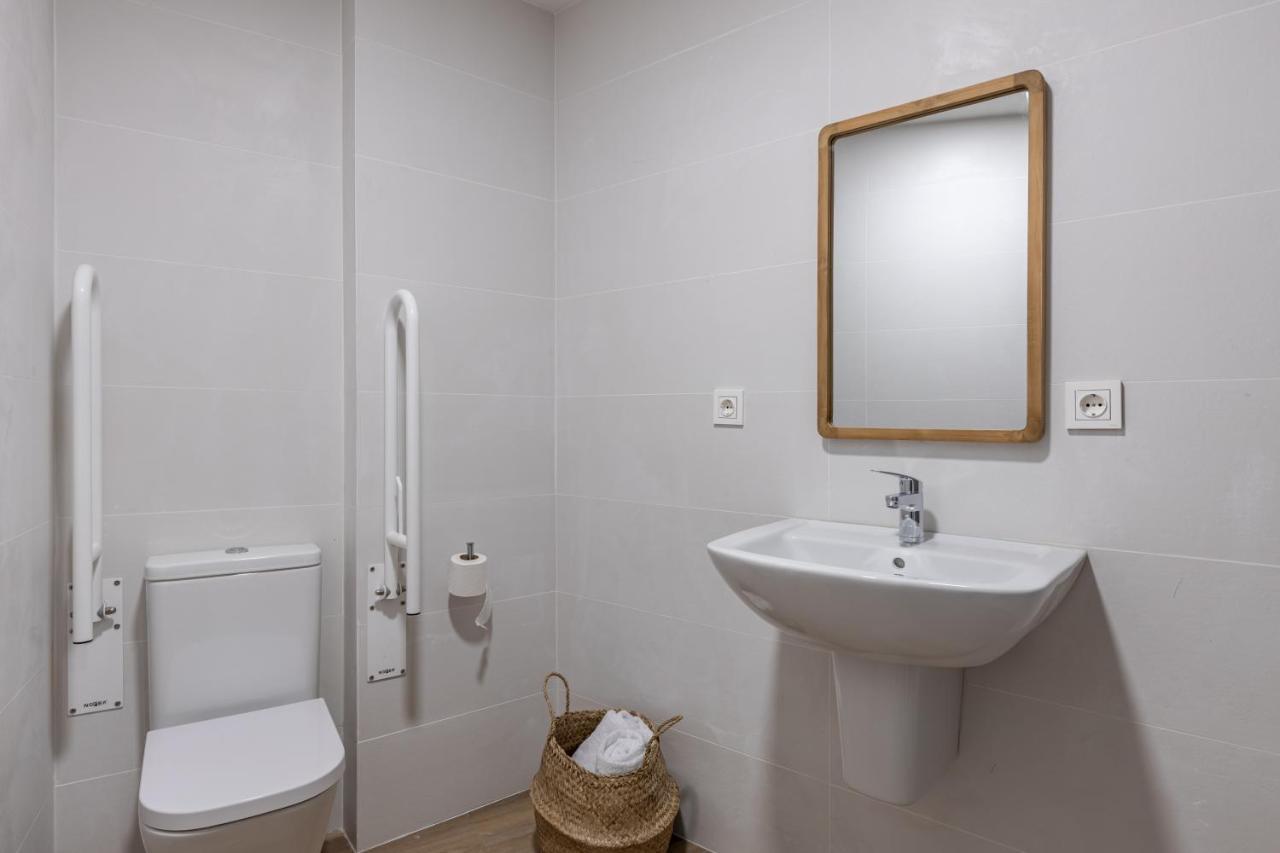 Apartamentos Líbere Málaga la Merced Exterior foto