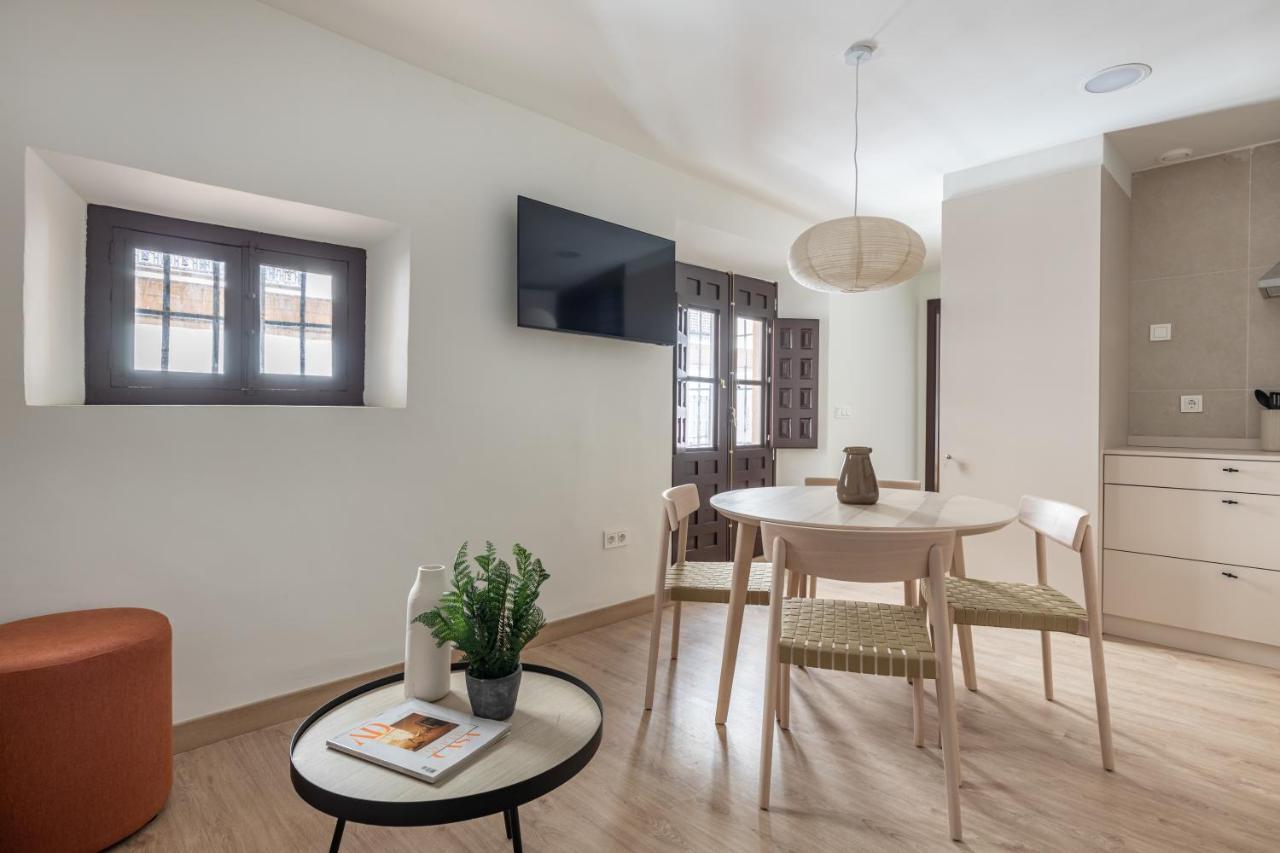Apartamentos Líbere Málaga la Merced Exterior foto